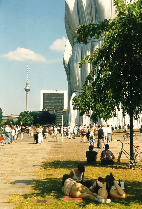 Reichstag verpackt durch Christo