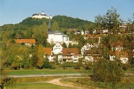 Schloß Greifenstein mit kath. Kirche