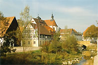 Verkehrsamt mit Kirche