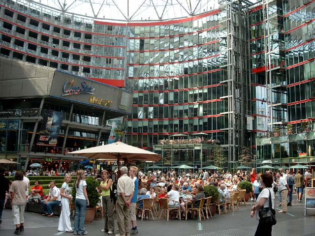 Im Sony-Center